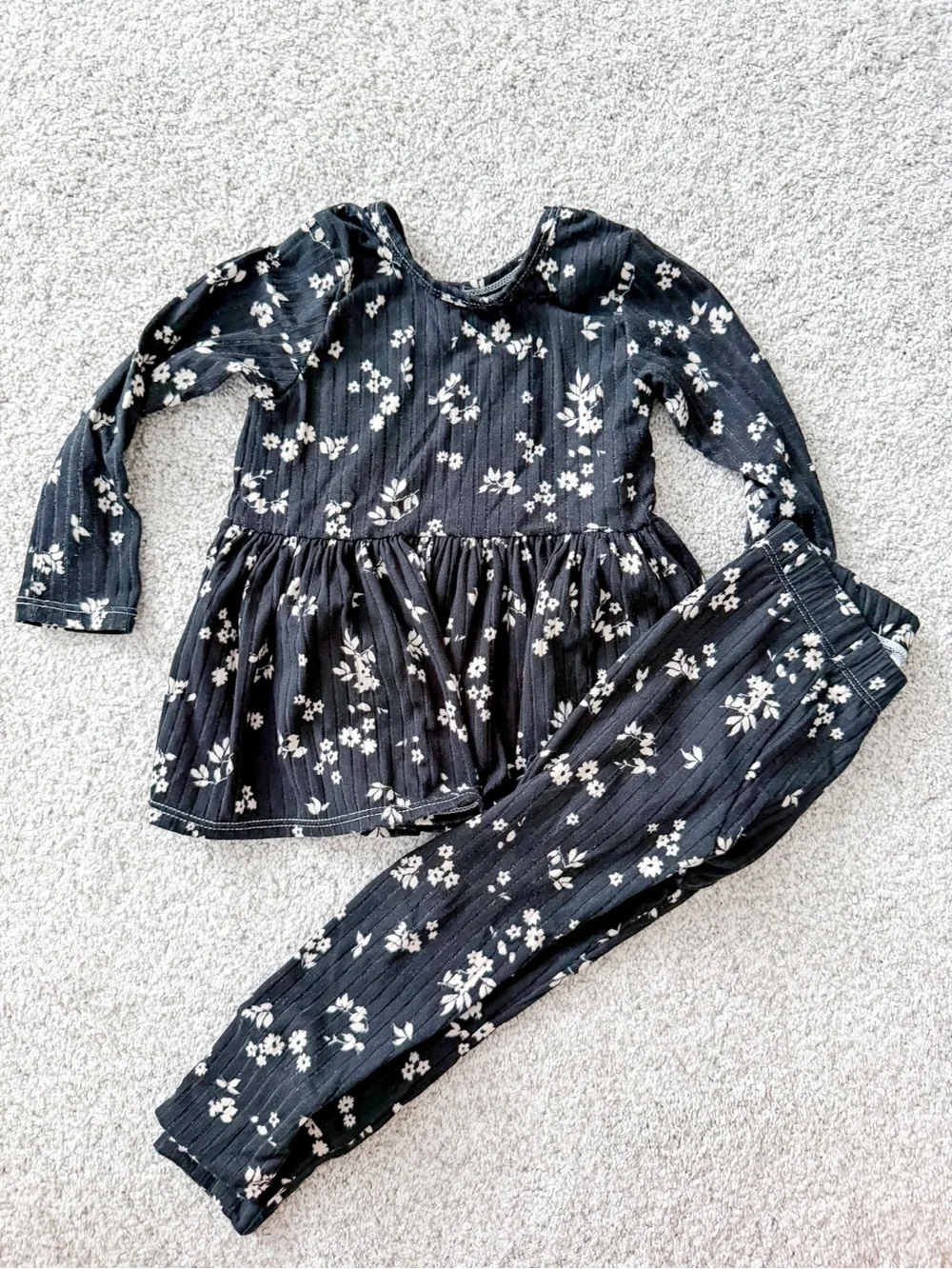 Girls' Black Floral Matching Set - Long Sleeve Top & Leggings